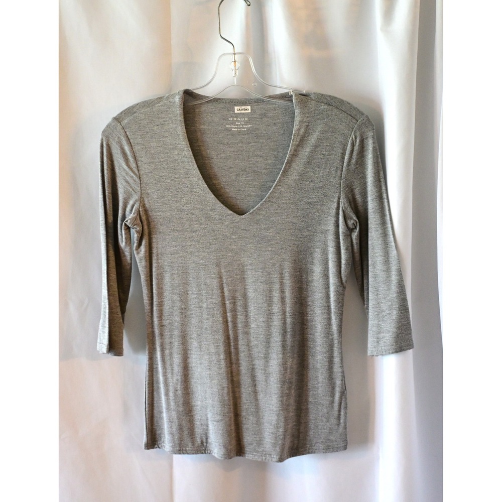Grace V-Neck Top - Picture 2 of 7